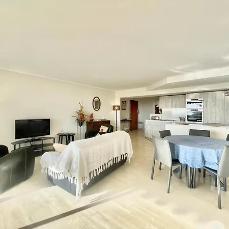 Vezelay, By Welcome To Apartment Cannes