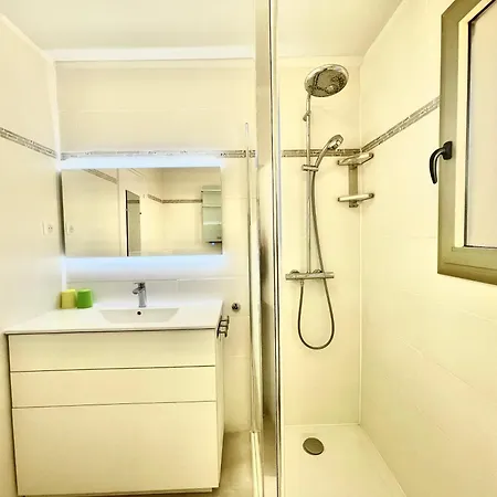 Vezelay, By Welcome To Apartment Cannes