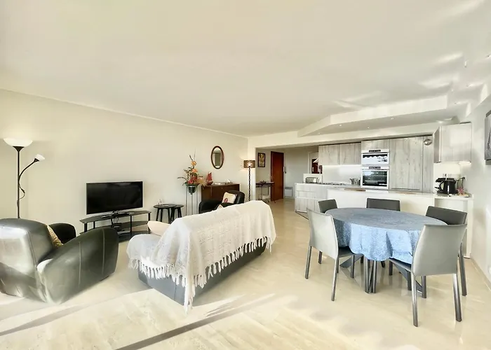 Vezelay, By Welcome To Apartment Cannes