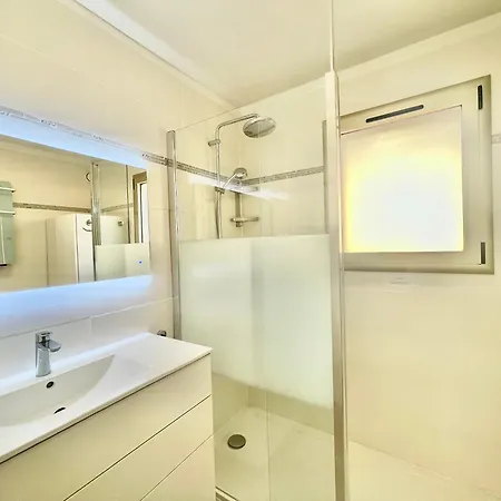 Vezelay, By Welcome To Apartman *